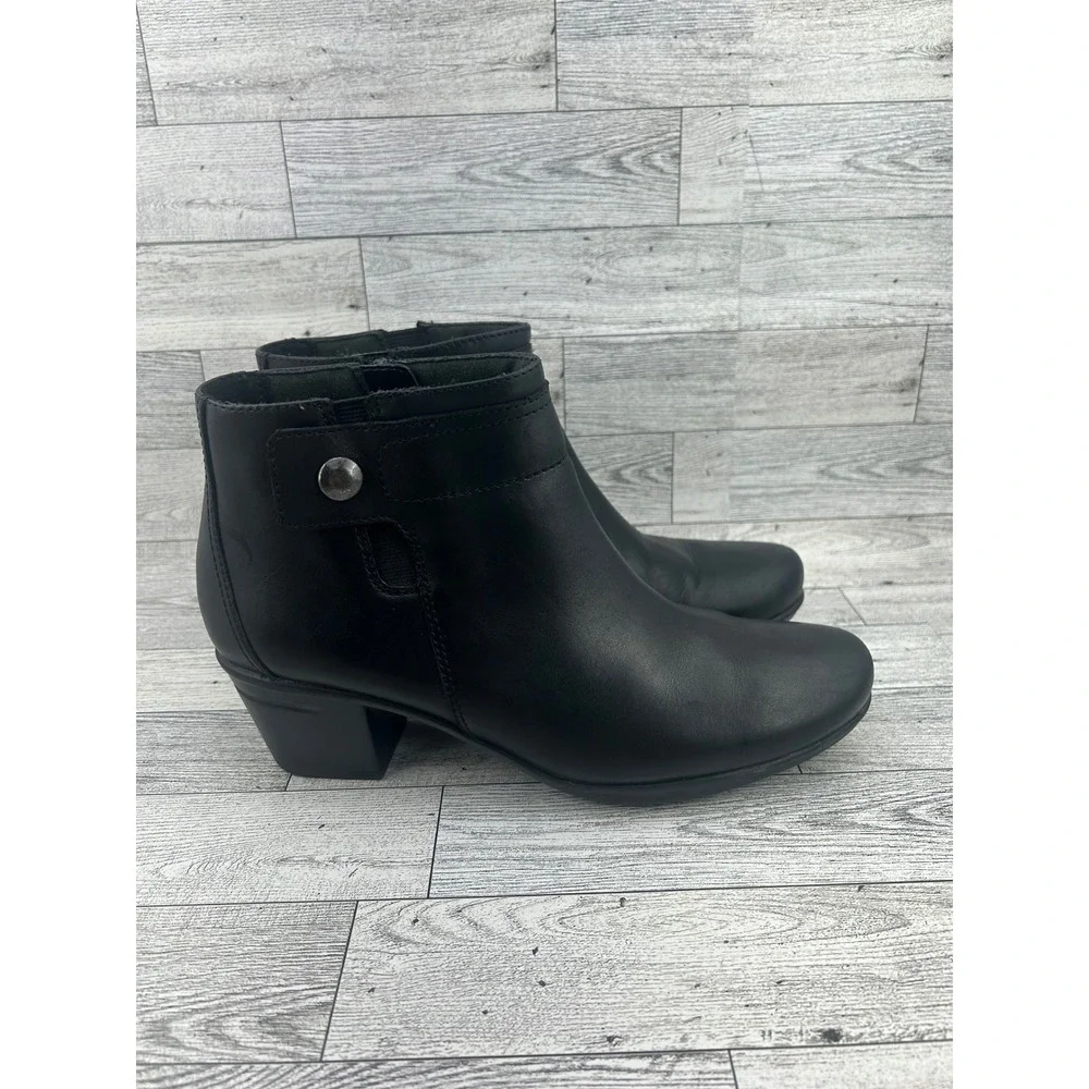 Clarks Collection Black Leather Ankle Boots‎ Block Heel Side Zip Women Sz 8.5M